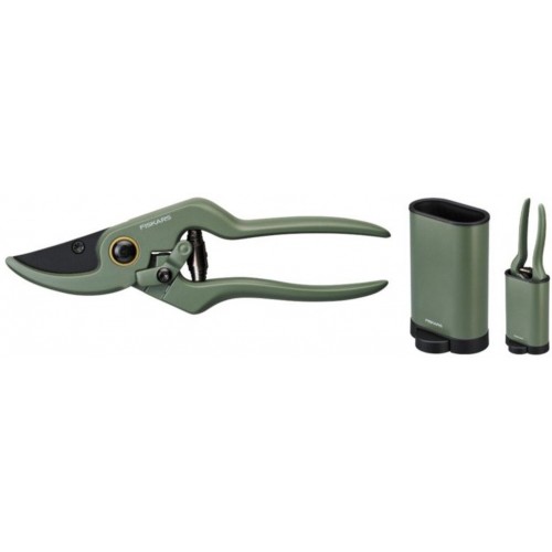 Fiskars Plant Care Záhradné nožnice s puzdrom, 20cm 1075314 Fiskars Plant Care Záhradné nožnice s puzdrom, 20cm 1075314